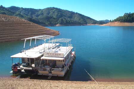 houseboats on the lake